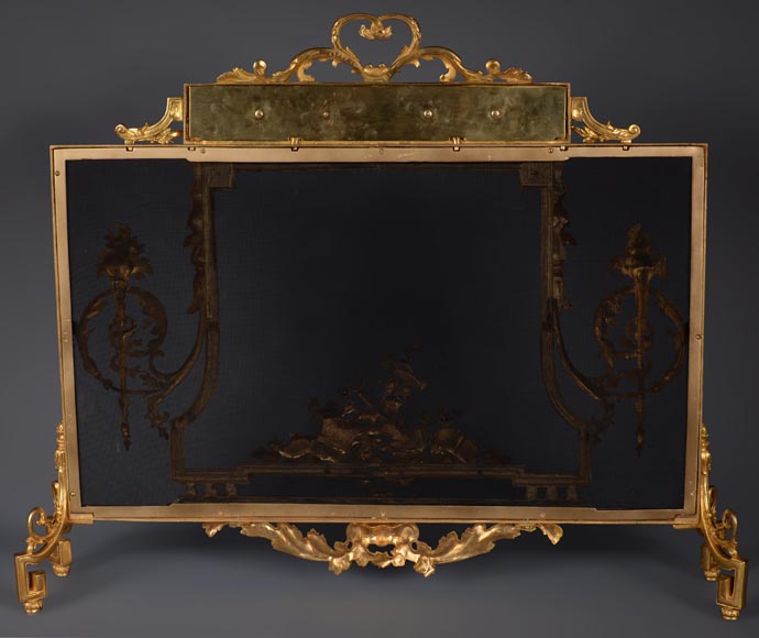 Pare étincelle de style Napoléon III en bronze doré richement décoré-7