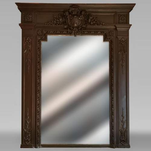 Trumeau de style Napoléon III au cartouche en bois et stuc peints en marron