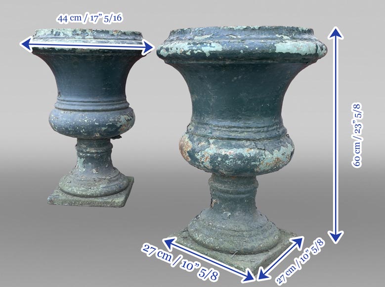 Paire de vases Médicis en fonte peinte Paire de vases Médicis en fonte peinte-6
