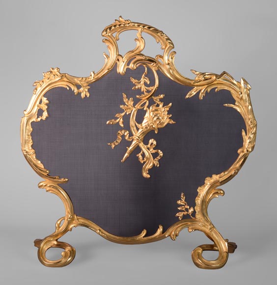 Pare-étincelle de style Louis XV avec un décor de torche-0