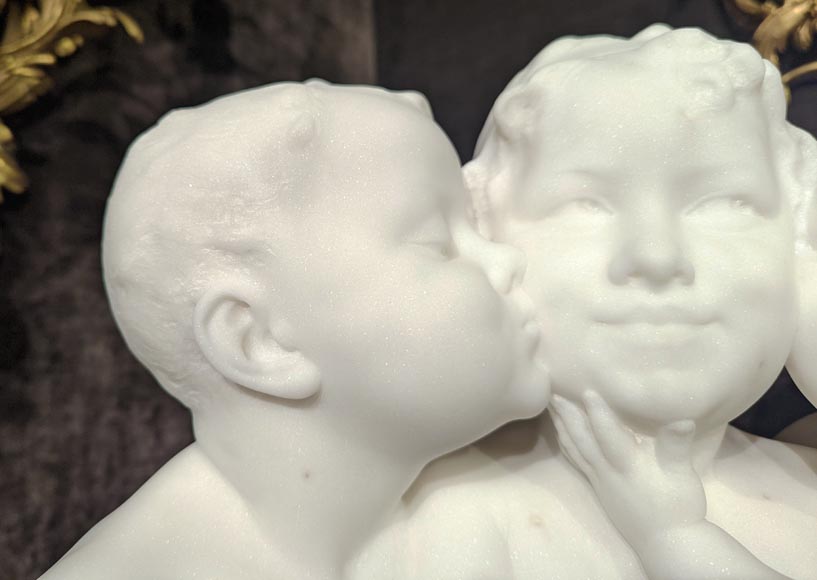 Affortunato GORI, Sculpture en marbre de Carrare représentant trois bustes d'enfants sur colonne d'origine-5