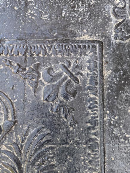 Plaque de cheminée ancienne aux armes de France époque XVIIIe-5
