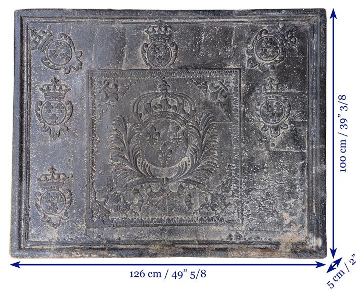 Plaque de cheminée aux armes de France du XVIIIe siècle-7