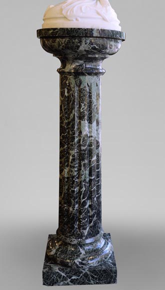 Une heure de la nuit, sculpture en marbre signée J. Pollet avec sa colonne-14