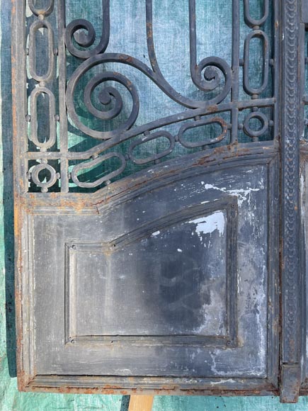 Porte d'hôtel particulier en fer forgé de style Louis XV-5