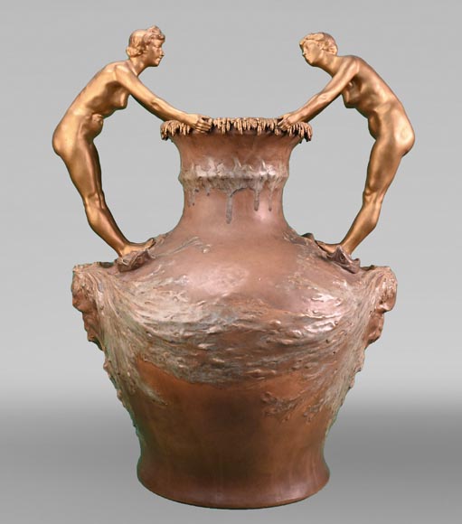 Auguste LEDRU (sculpteur) et Émile COLIN (éditeur), Grand vase en grès émaillé aux mascarons et figures féminines en bronze doré, vers 1902-0