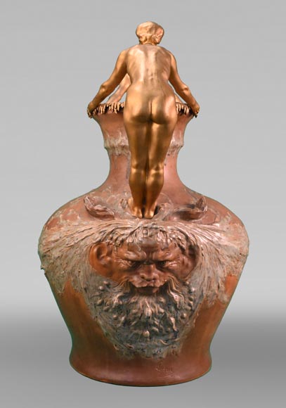 Auguste LEDRU (sculpteur) et Émile COLIN (éditeur), Grand vase en grès émaillé aux mascarons et figures féminines en bronze doré, vers 1902-1