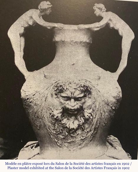 Auguste LEDRU (sculpteur) et Émile COLIN (éditeur), Grand vase en grès émaillé aux mascarons et figures féminines en bronze doré, vers 1902-11