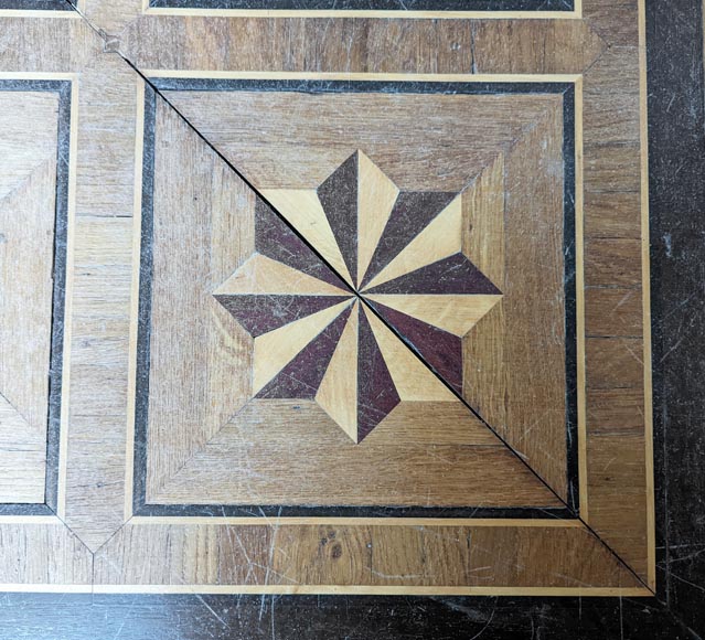 Lots de 105 m² en point de Hongrie, grande frise à dents de scie et motifs étoile-4