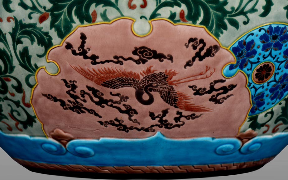 JULES VIEILLARD & COMPAGNIE, grand cache-pot japonisant en faïence de Bordeaux et décor d’émail polychrome-3