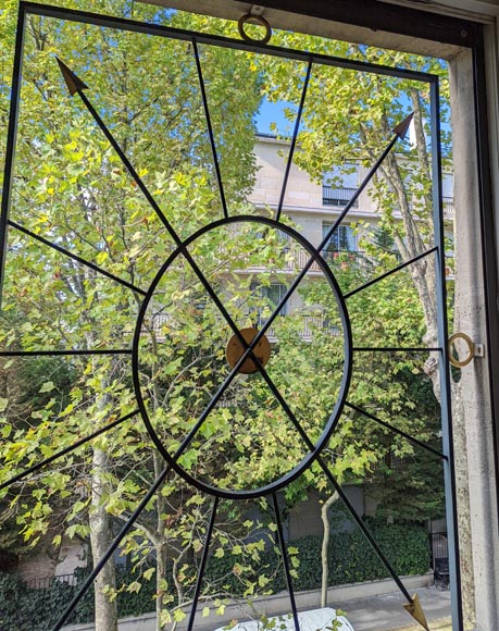 Ensemble de grilles de fenêtre en fer forgé au décor de flèches-6