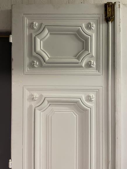 Paire de grandes doubles portes de style Napoléon III richement décorées-2