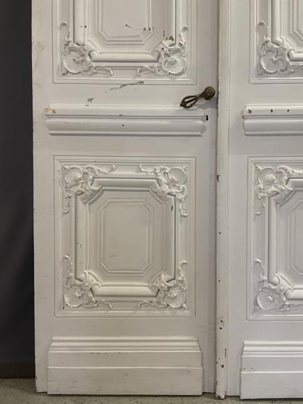 Paire de grandes doubles portes de style Napoléon III richement décorées-10