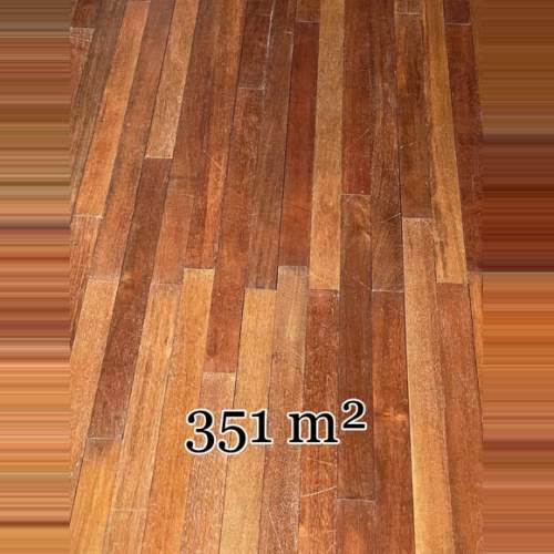 Lot de parquet de linéaire 351 m² en Merbau