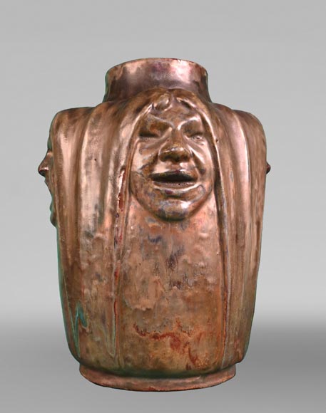 Jean-Désiré Ringel d’Illzach (sculpteur), Léon Elchinger (céramiste), Vase en grès aux quatre visages d’expression, début du XXe siècle-1