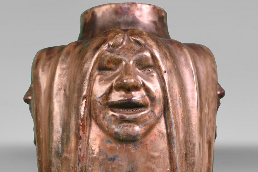 Jean-Désiré Ringel d’Illzach (sculpteur), Léon Elchinger (céramiste), Vase en grès aux quatre visages d’expression, début du XXe siècle-3