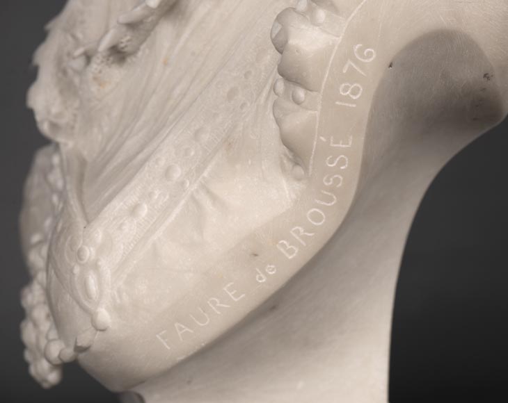 FAURE DE BROUSSÉ - Buste de femme en costume Renaissance, en marbre statuaire-10