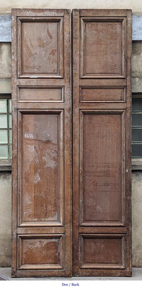 Double porte en chêne de style Napoléon III ornée d'une coquille-9
