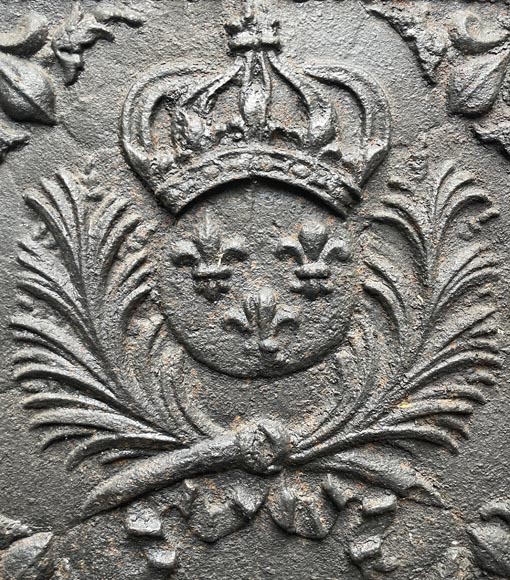 Plaque de cheminée aux armes de France du XVIIe siècle-2