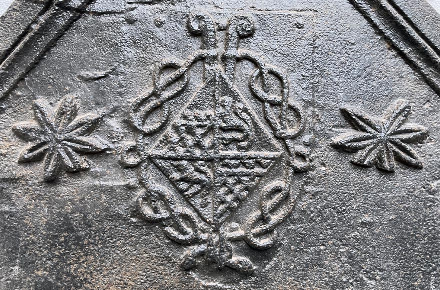 Plaque de cheminée, vers 1600, aux armes d’Angélique d’Estrées-2