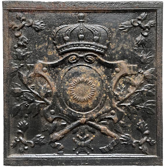 Plaque de cheminée du XIXe siècle à l’écu orné d’un tournesol-0