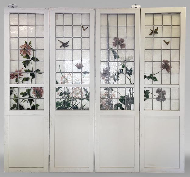 Porte quadruple coulissante aux vitraux ornés d'oiseaux et de végétaux-0