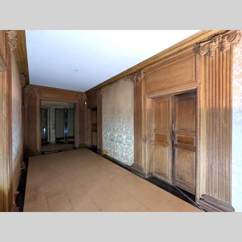 Boiserie, ensemble de pilastres ioniques modernes en chêne sculpté, XIXe siècle
