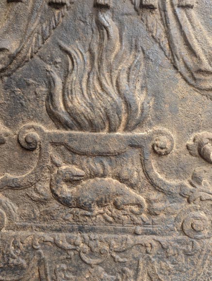 Plaque de cheminée en fonte, XVIIIe siècle-2
