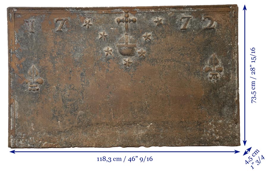 Grande plaque de cheminée à la fleur de lys, datée 1772-9