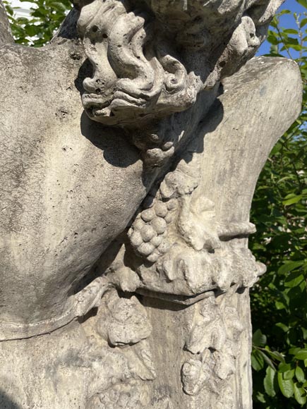 Statue de jardin en pierre composite représentant une femme rendant hommage à Baccus-8