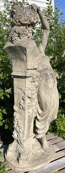 Statue de jardin en pierre composite représentant une femme rendant hommage à Baccus-11