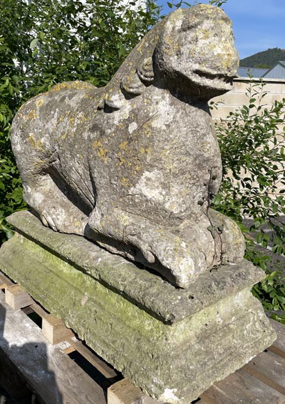 Paire de lions en pierre d'époque médiévale-6