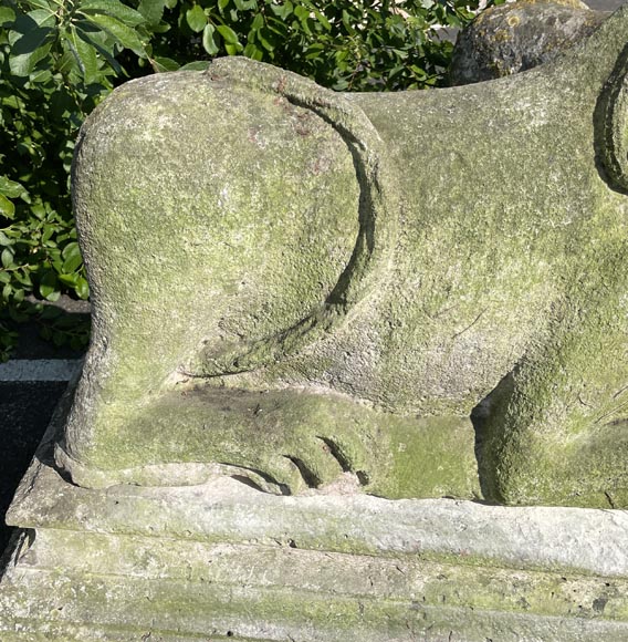 Paire de lions en pierre d'époque médiévale-17