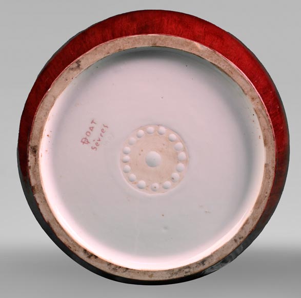 Taxil DOAT pour la manufacture de SÈVRES, Jardinière en porcelaine émaillée rouge sang de bœuf, 1907-5