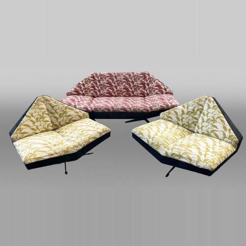SCHMIEDER – Ensemble “Brasilia” : Canapé et paire de fauteuils, Suède, 1960
