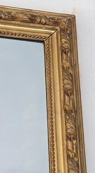 Trumeau doré de style Louis XVI au décor perlé-2