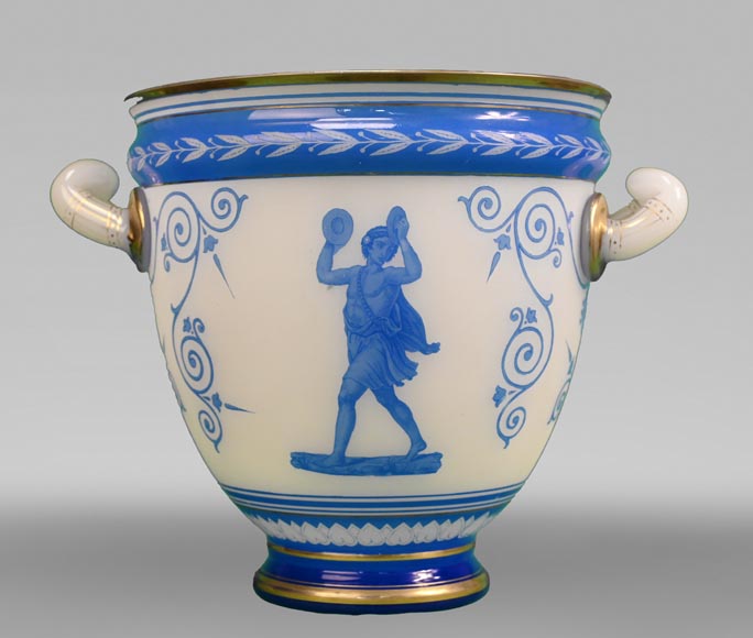 BACCARAT, Vase en cristal au décor néo-grec, vers 1867-1