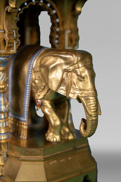 Charles Stanislas MATIFAT, la pendule aux éléphants un modèle orientalisant de présenté au Crystal Palace en 1851-13