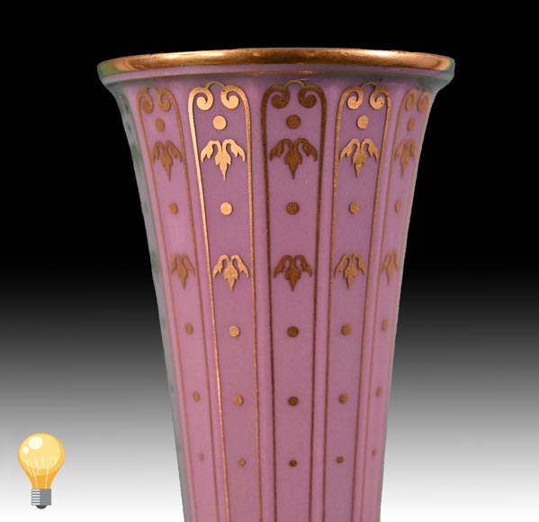 Manufacture de SÈVRES, Paire de vases caméléon du modèle bouteille persane, 1874-3