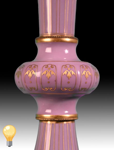 Manufacture de SÈVRES, Paire de vases caméléon du modèle bouteille persane, 1874-6