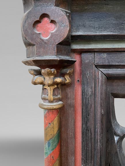 Élément de balustrade néo-gothique en bois doré et polychrome, XIXe siècle-5