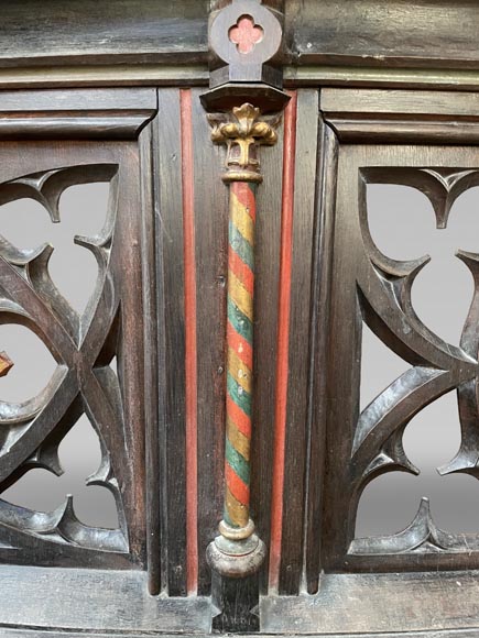 Élément de balustrade néo-gothique en bois doré et polychrome, XIXe siècle-6