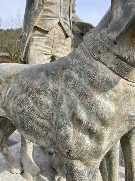 Chasseur et ses deux chiens, statue de parc en bronze à patine verte-11