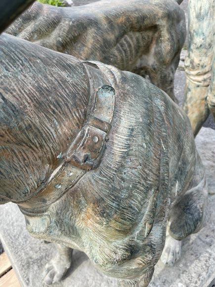 Chasseur et ses deux chiens, statue de parc en bronze à patine verte-12