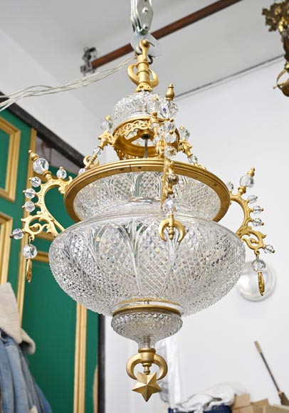 BACCARAT (Attribué à) - Lustre oriental en cristal et bronze doré inspiré d'une lampe de mosquée-1