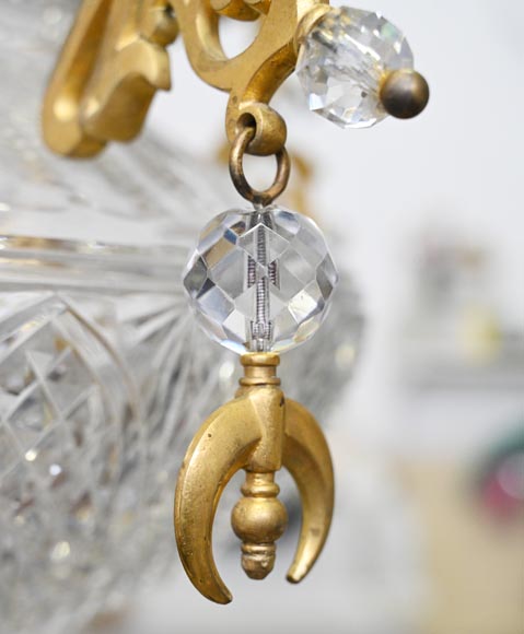 BACCARAT (Attribué à) - Lustre oriental en cristal et bronze doré inspiré d'une lampe de mosquée-7