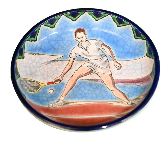 Manufacture de LONGWY, Coupelle en faïence décorée d'un joueur de tennis-1