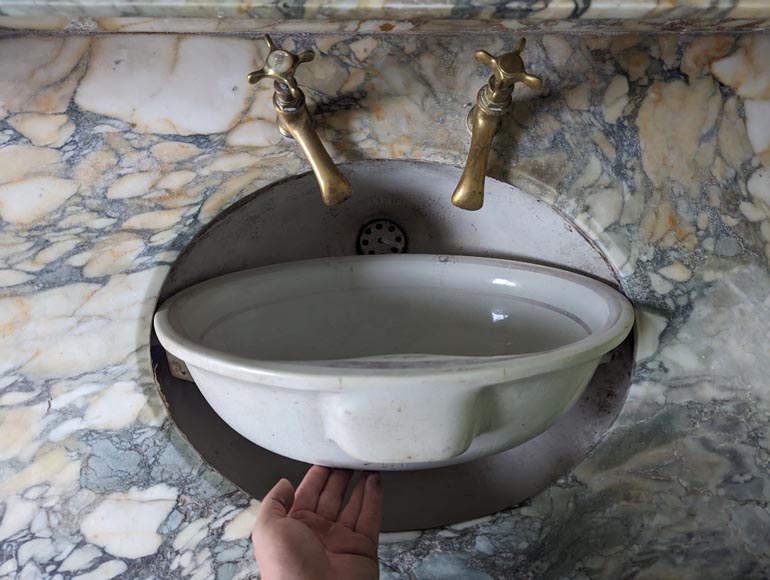 Grand lavabo de barbier en chêne et marbre Brèche de Médoue-12