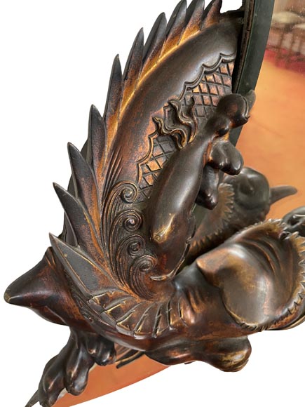 Gabriel VIARDOT (attribué à), Miroir japonisant en forme de croissant de lune orné de dragons en bronze-3
