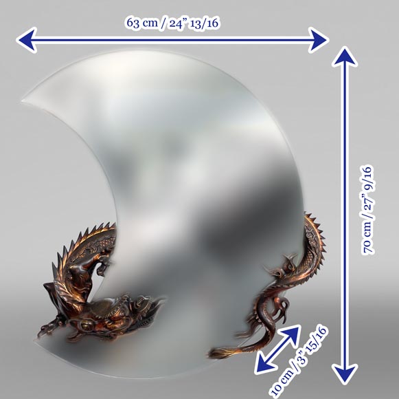 Gabriel VIARDOT (attribué à), Miroir japonisant en forme de croissant de lune orné de dragons en bronze-7